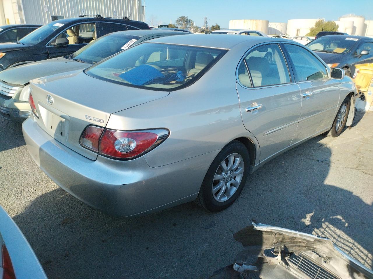 Photo 4 from auction – 2004 LEXUS ES 330 with VIN JTHBA30G445050167