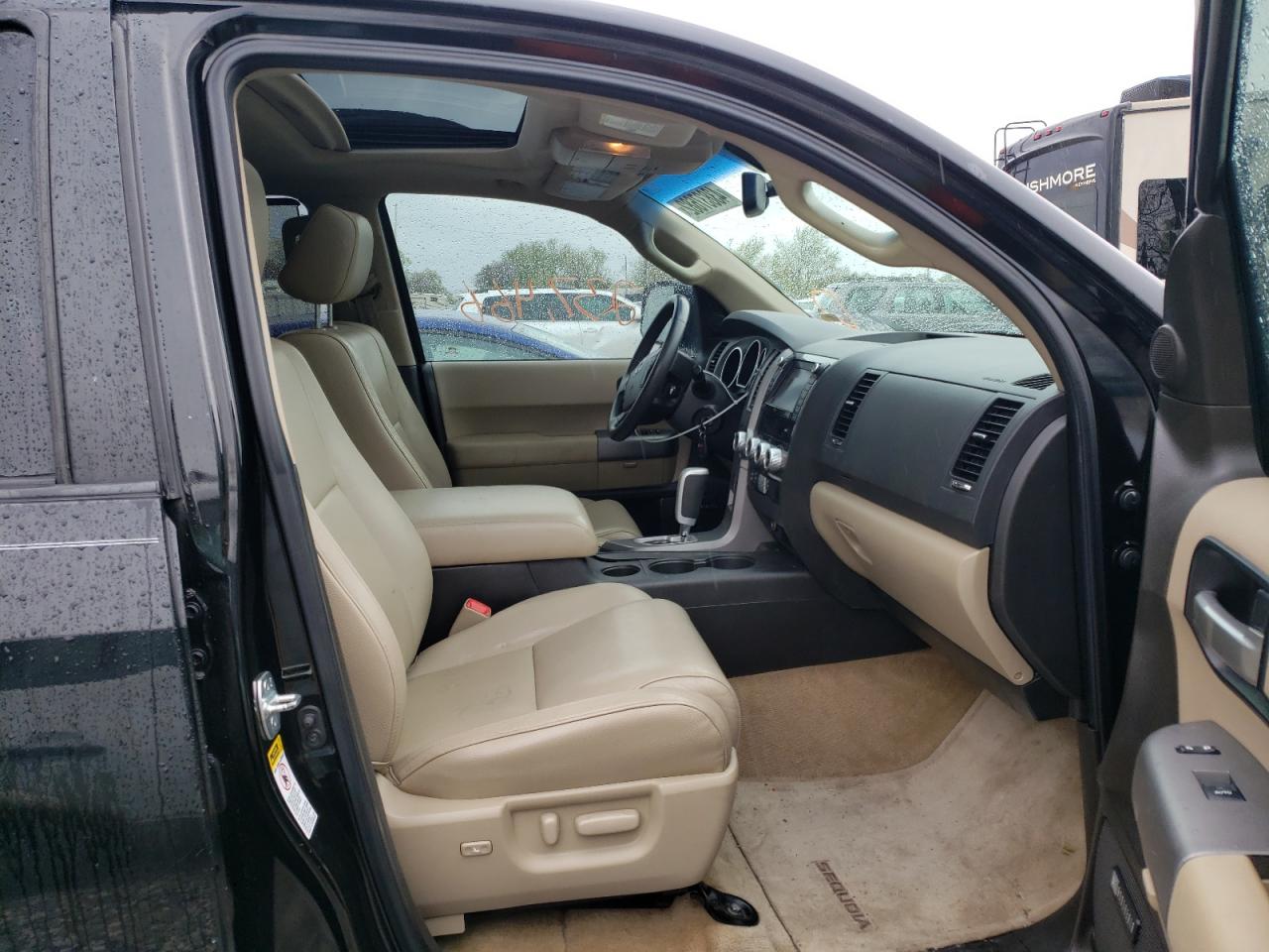 Photo 5 from auction – 2010 TOYOTA SEQUOIA LI with VIN 5TDJW5G15AS026347