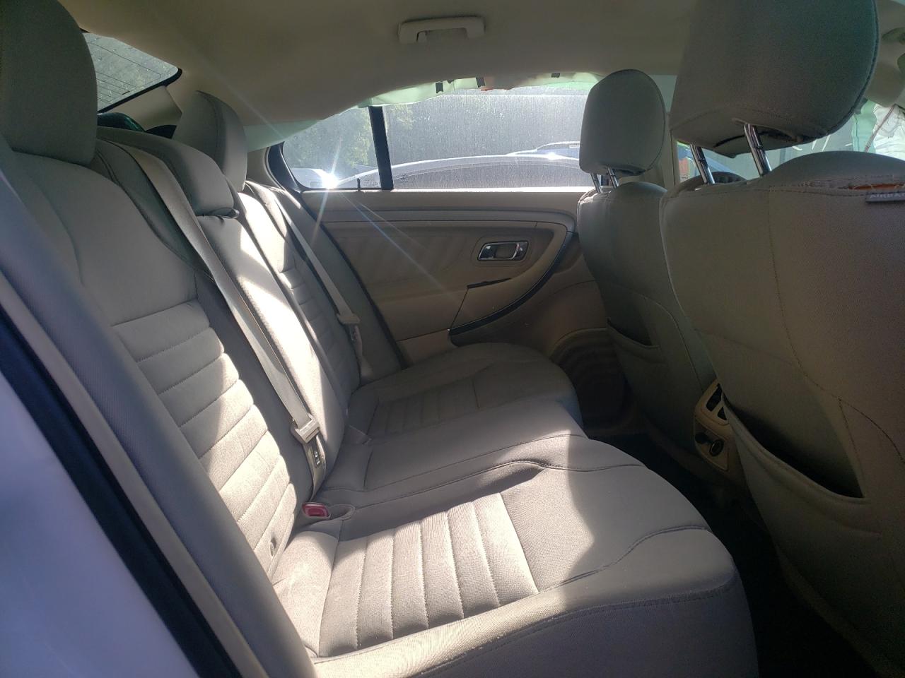 Photo 6 from auction – 2013 FORD TAURUS SE with VIN 1FAHP2D88DG187694