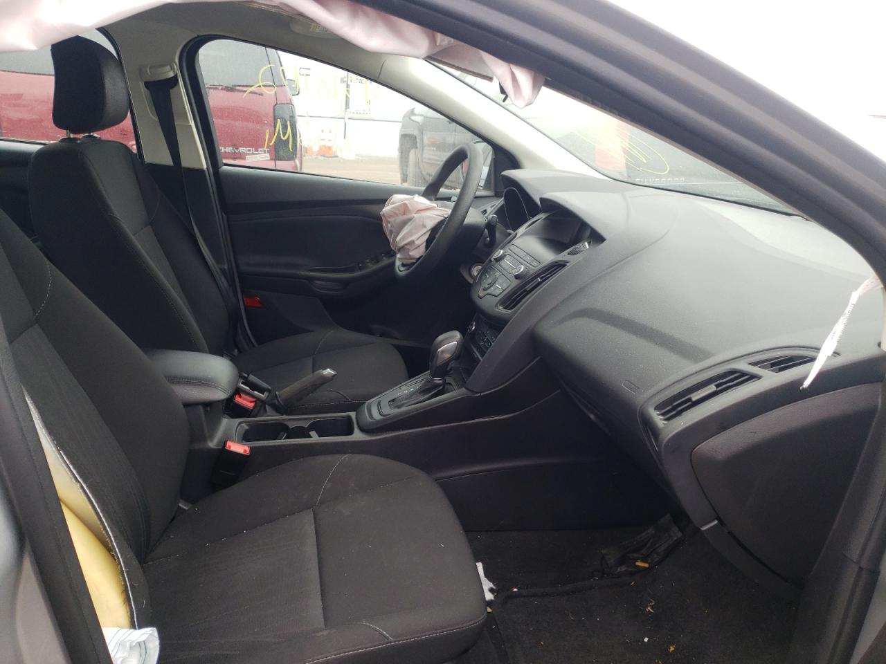 Photo 5 from auction – 2018 FORD FOCUS SE with VIN 1FADP3F23JL291901