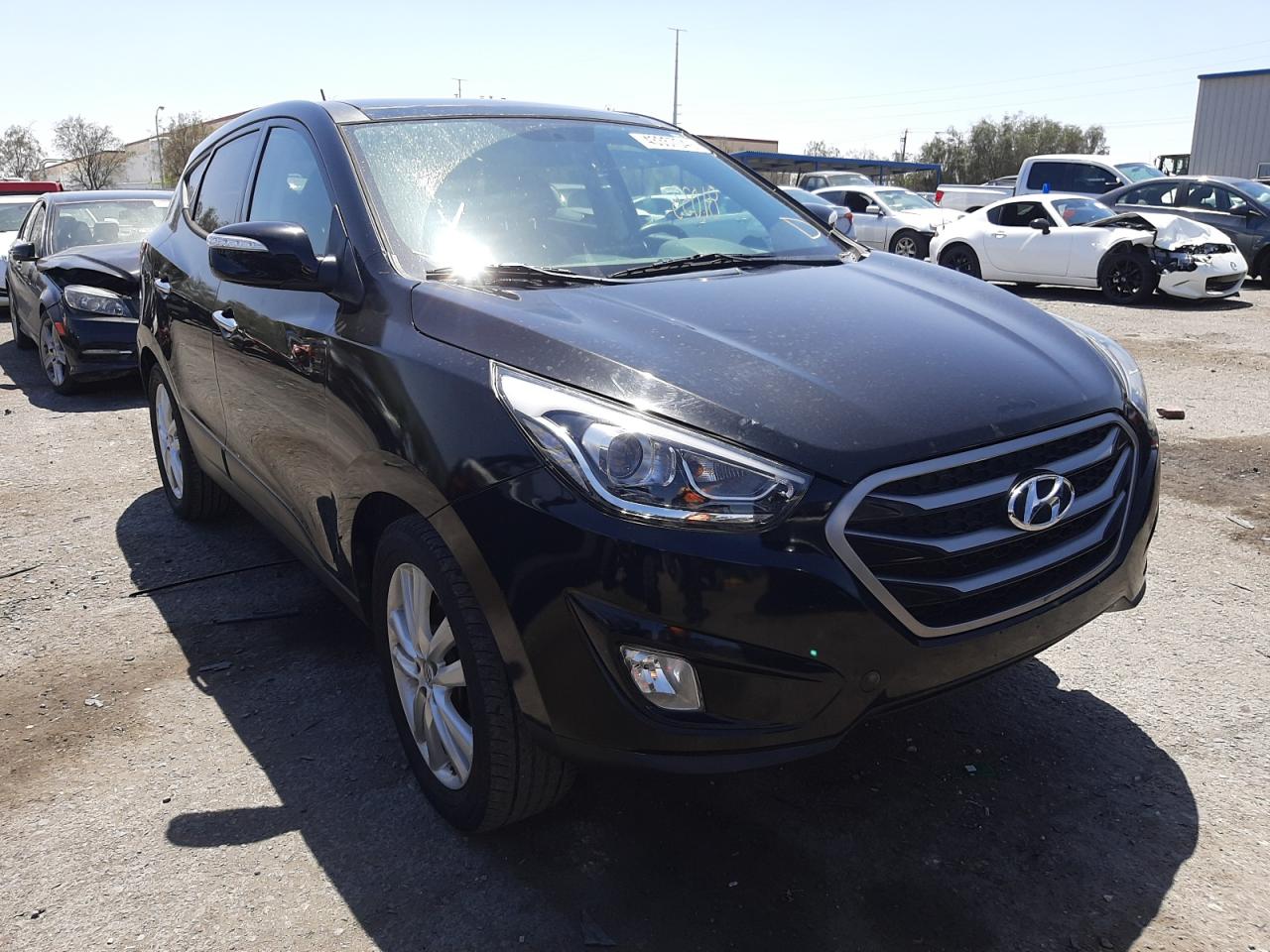 HYUNDAI TUCSON GLS 2012 with VIN KM8JUCAC4CU477753 - Photo from auction
