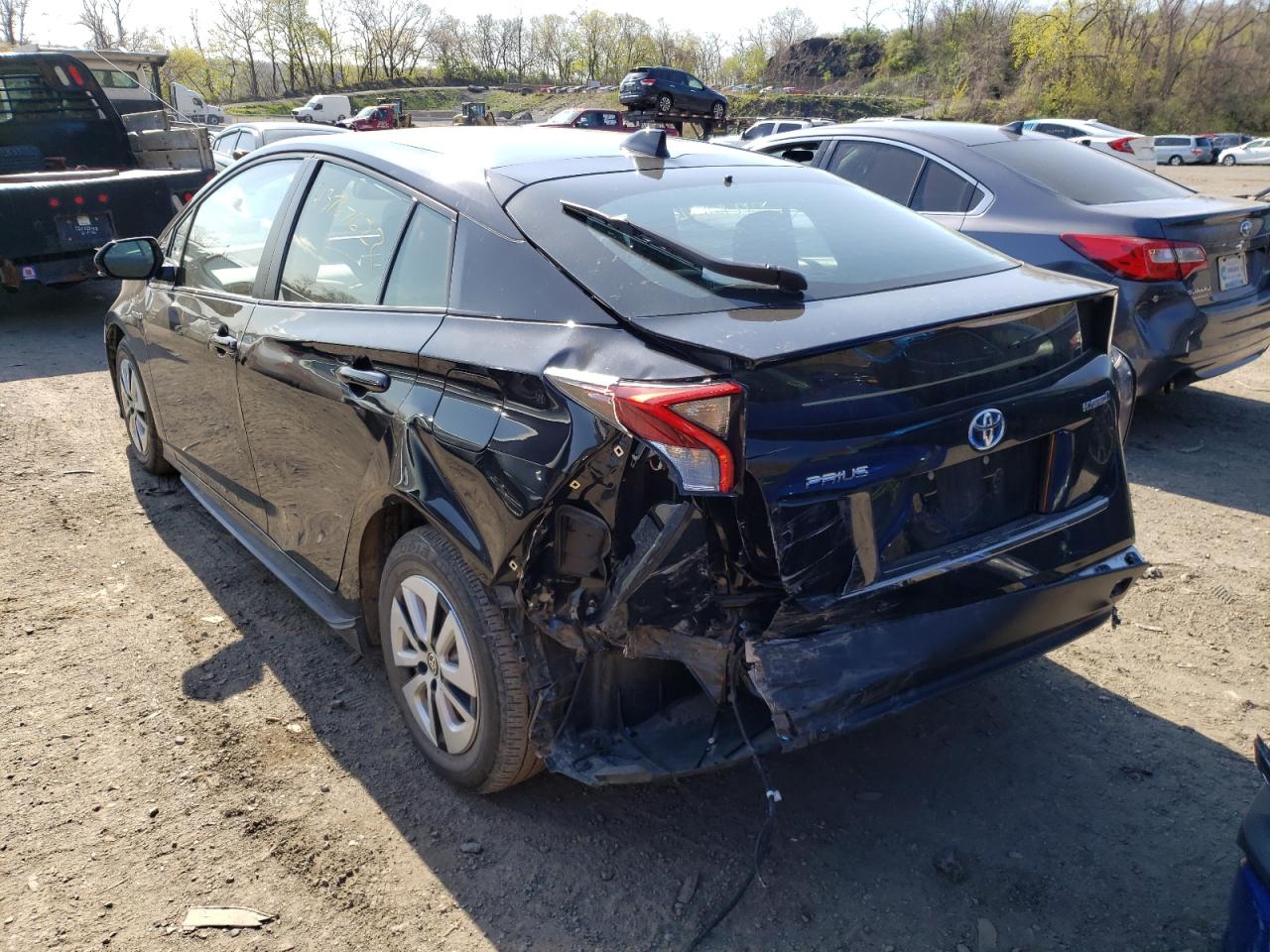 Photo 3 from auction – 2017 TOYOTA PRIUS with VIN JTDKARFU5H3032358