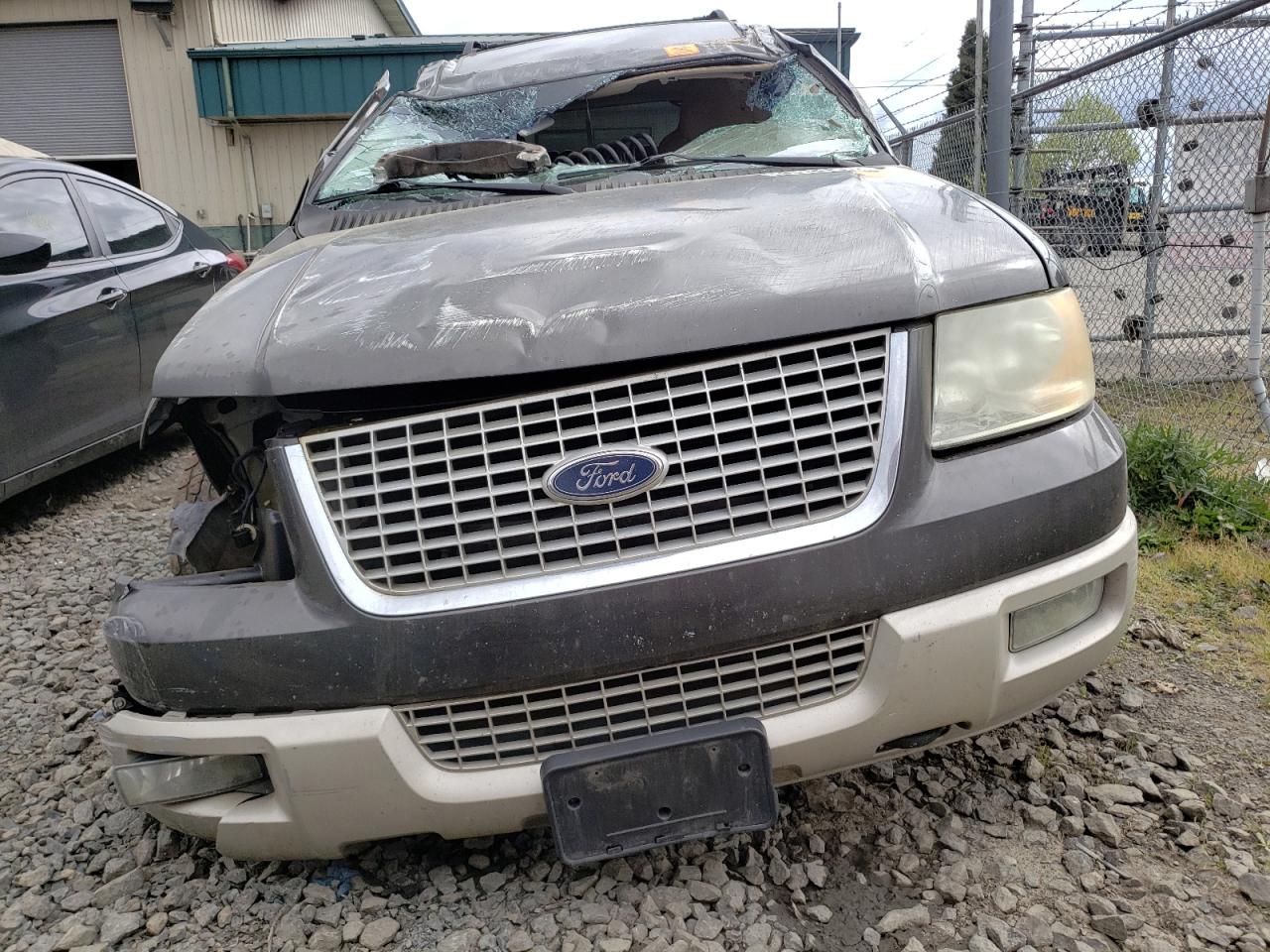 Photo 9 from auction – 2005 FORD EXPEDITION with VIN 1FMFU185X5LA52886