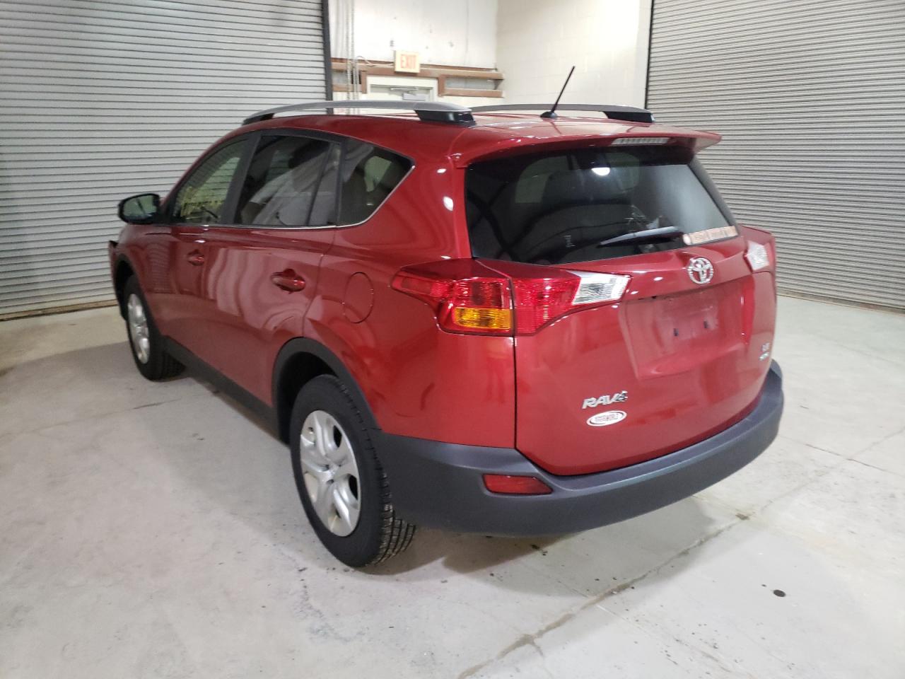 صورة رقم 3 من المزاد - 2014 TOYOTA RAV4 LE مع VIN JTMBFREV4EJ006837
