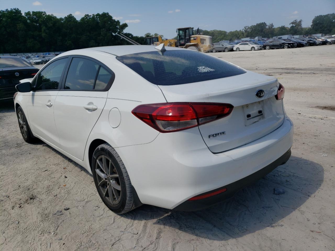 Photo 3 from auction – 2018 KIA FORTE LX with VIN 3KPFK4A75JE240712
