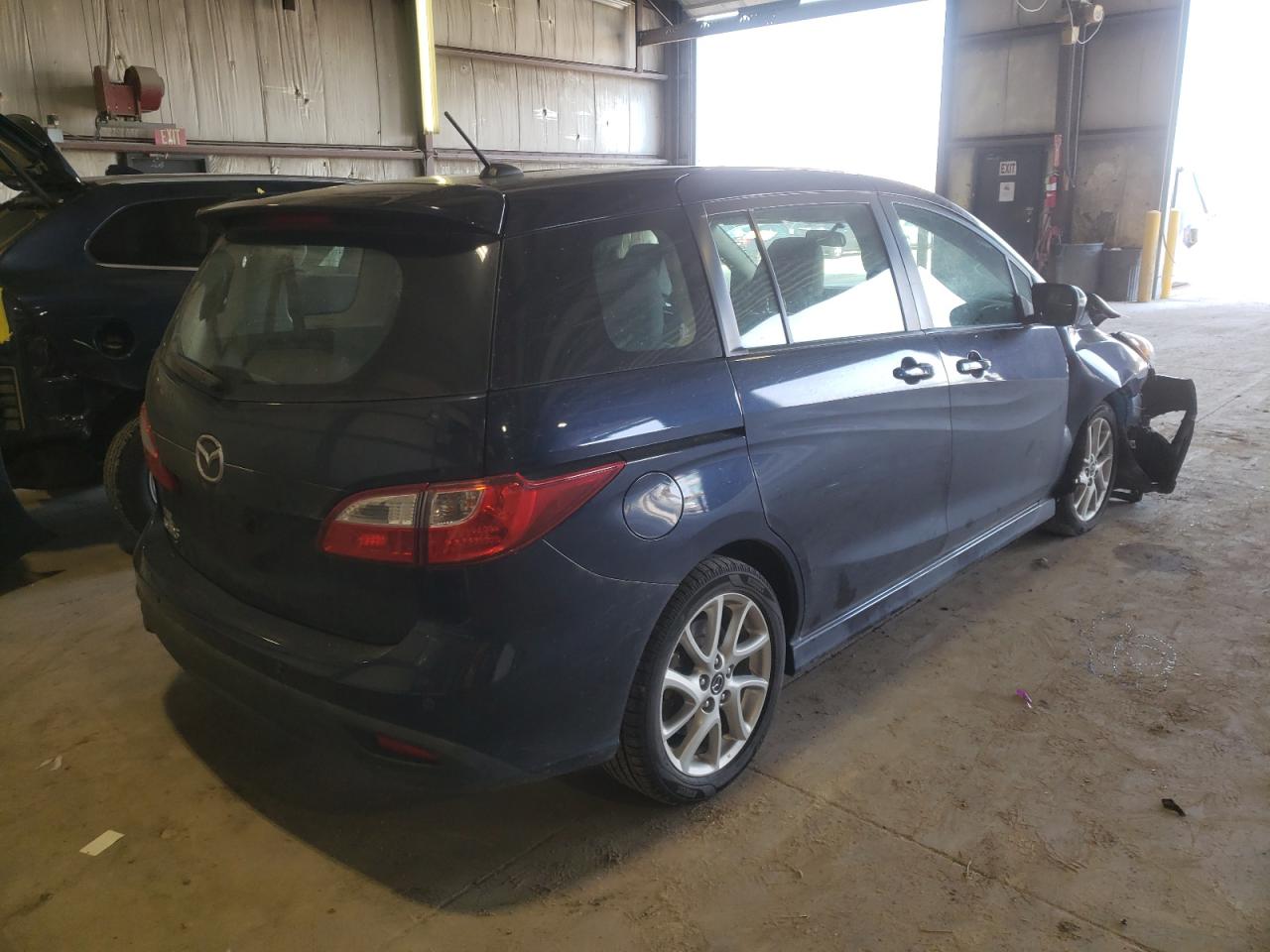 Photo 4 from auction – 2014 MAZDA 5 GRAND TO with VIN JM1CW2DL0E0171107