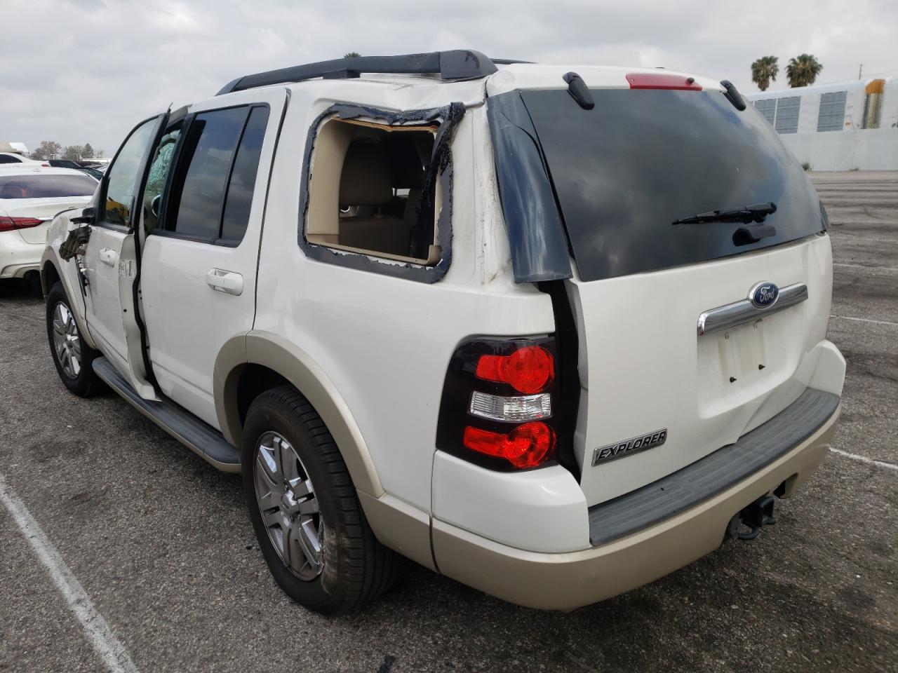 Photo 3 from auction – 2010 FORD EXPLORER E with VIN 1FMEU6EE5AUB16107