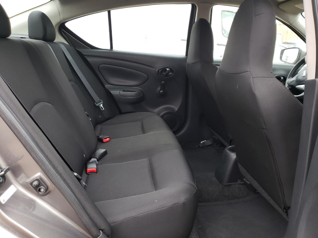 Photo 6 from auction – 2016 NISSAN VERSA S with VIN 3N1CN7AP4GL832184