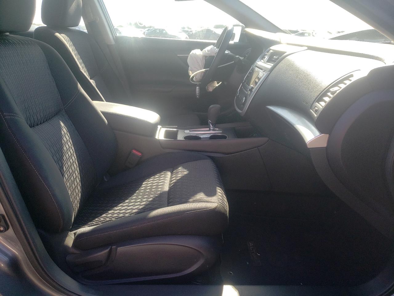 Photo 5 from auction – 2016 NISSAN ALTIMA 2.5 with VIN 1N4AL3AP9GN335950