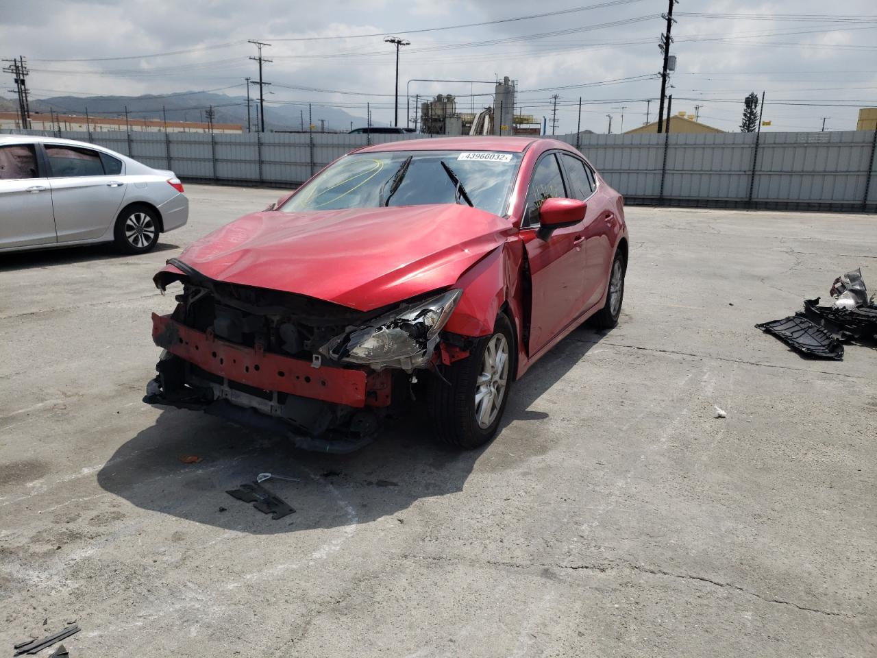 Photo 2 from auction – 2014 MAZDA 3 TOURING with VIN JM1BM1V77E1115799