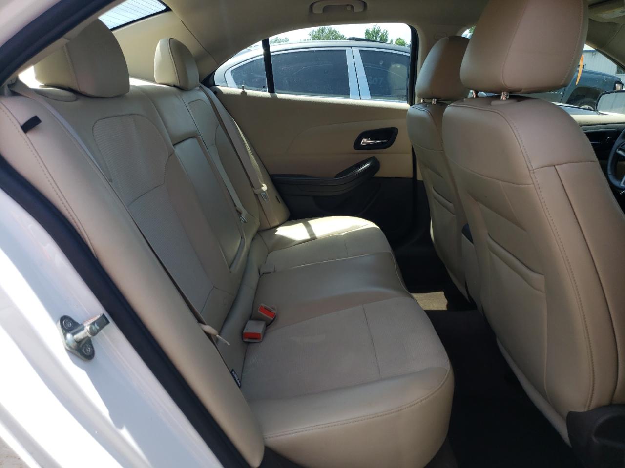 Photo 6 from auction – 2015 CHEVROLET MALIBU 1LT with VIN 1G11C5SLXFF120564