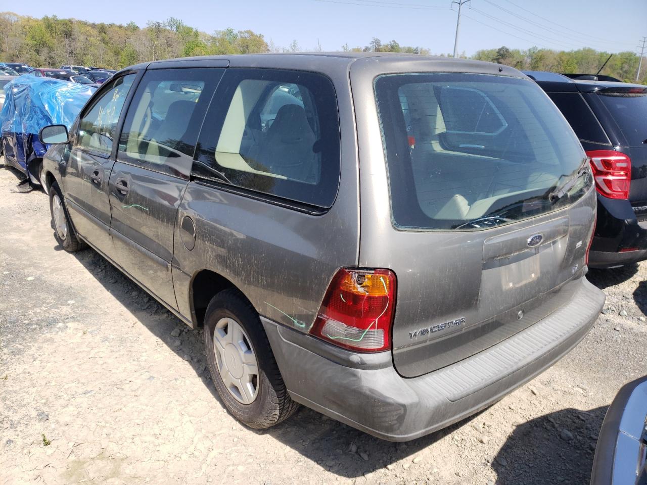 Photo 3 from auction – 2001 FORD WINDSTAR L with VIN 2FMZA51471BC10898