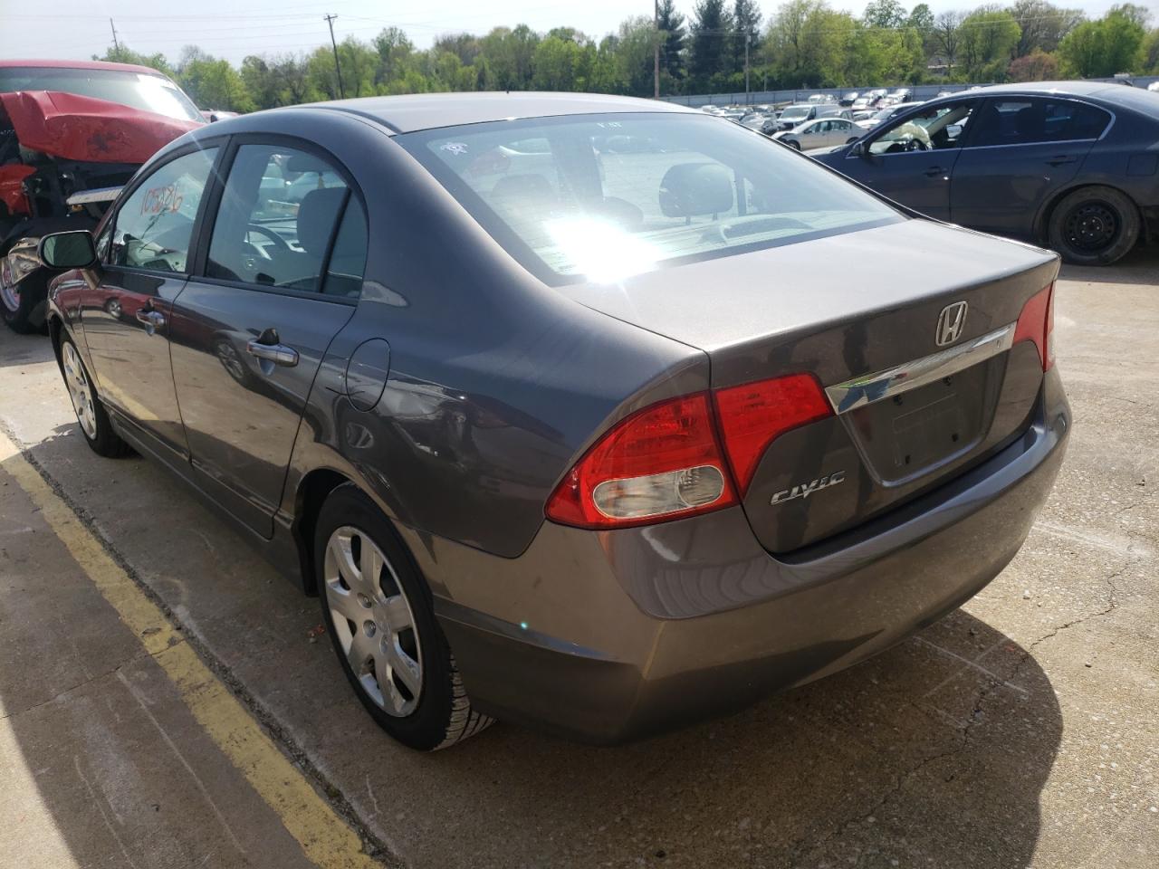 Photo 3 from auction – 2010 HONDA CIVIC LX with VIN 19XFA1F5XAE082425