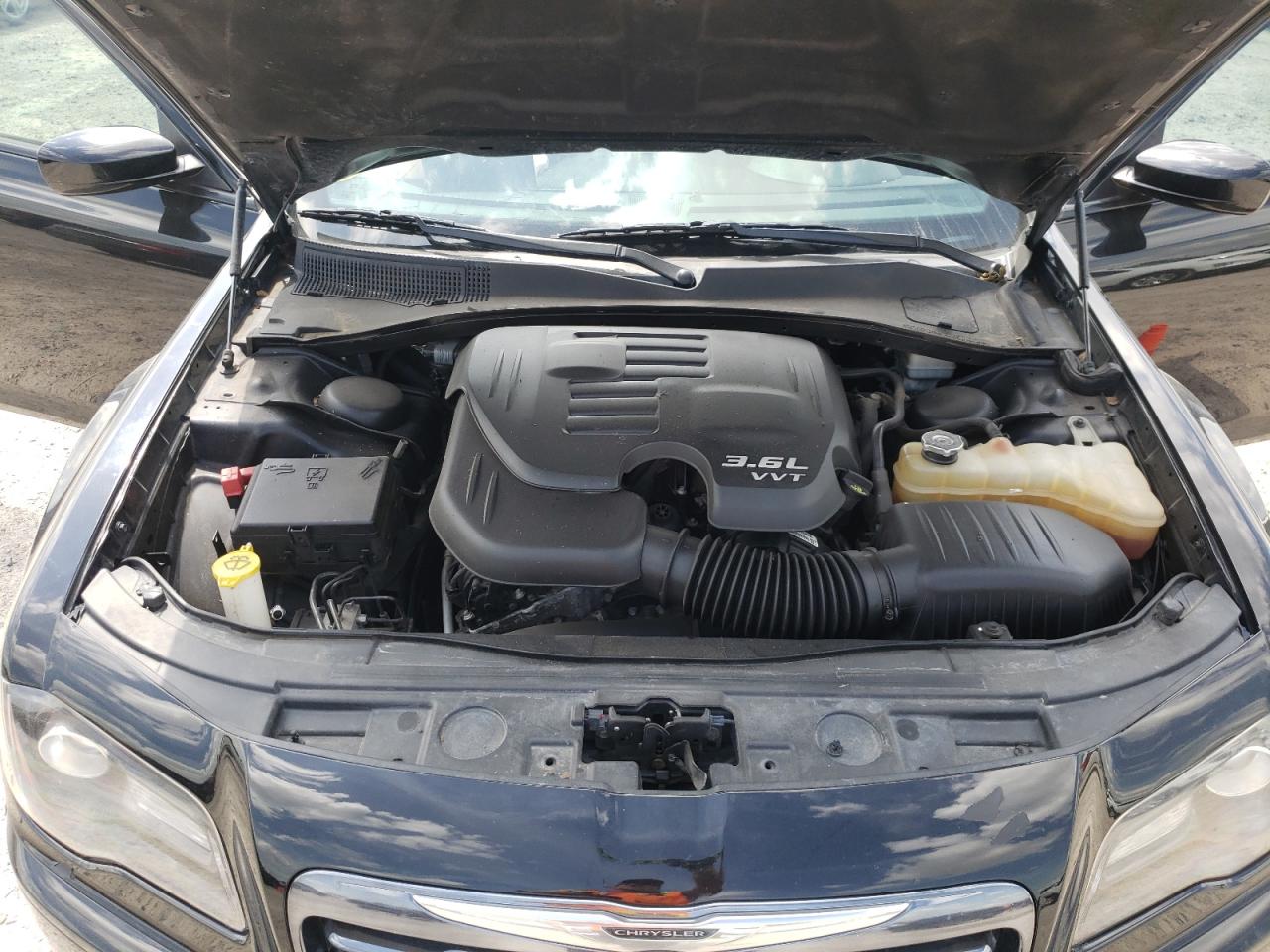 Photo 7 from auction – 2014 CHRYSLER 300 S with VIN 2C3CCABG4EH373487