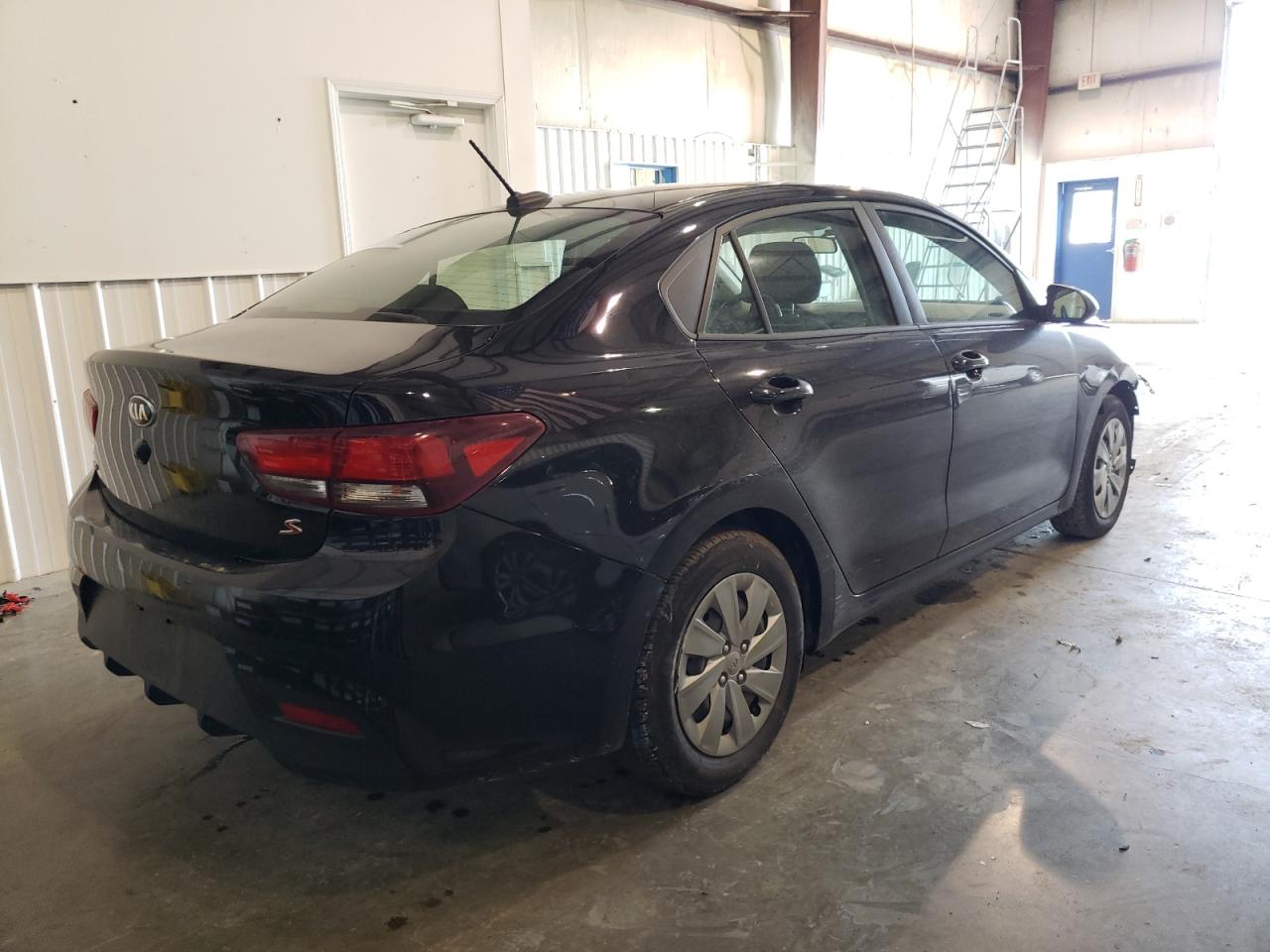 Photo 4 from auction – 2019 KIA RIO S with VIN 3KPA24AB1KE166897
