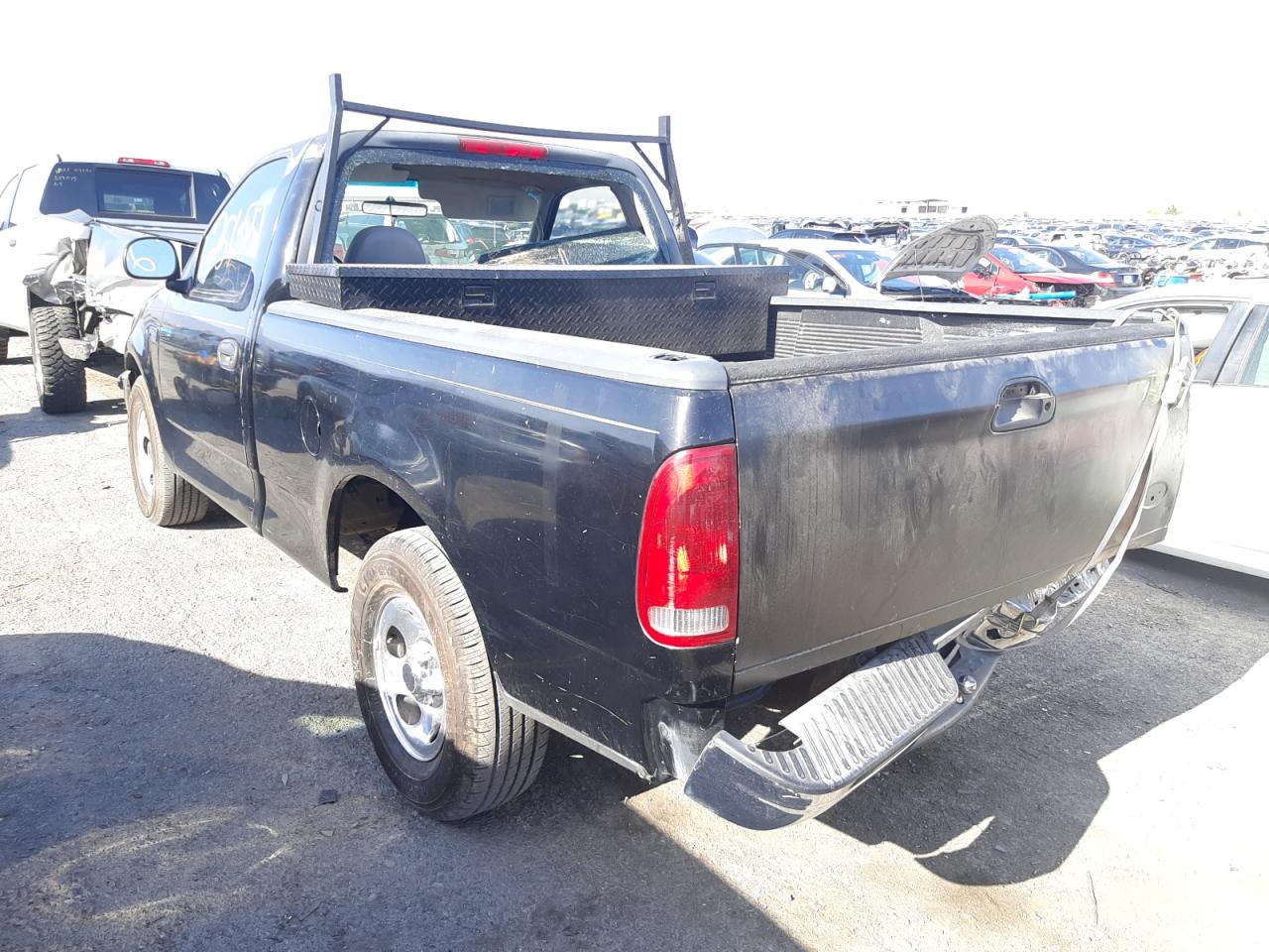 Photo 3 from auction – 1998 FORD F150 with VIN 1FTZF1723WKC11208