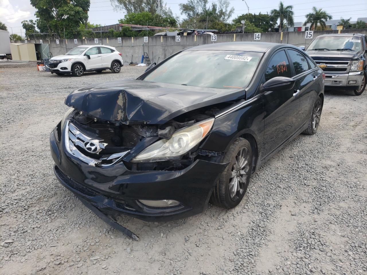 Photo 2 from auction – 2011 HYUNDAI SONATA SE with VIN 5NPEC4AC1BH118478