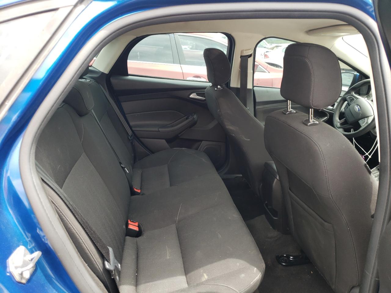 Photo 6 from auction – 2018 FORD FOCUS SE with VIN 1FADP3F2XJL250424