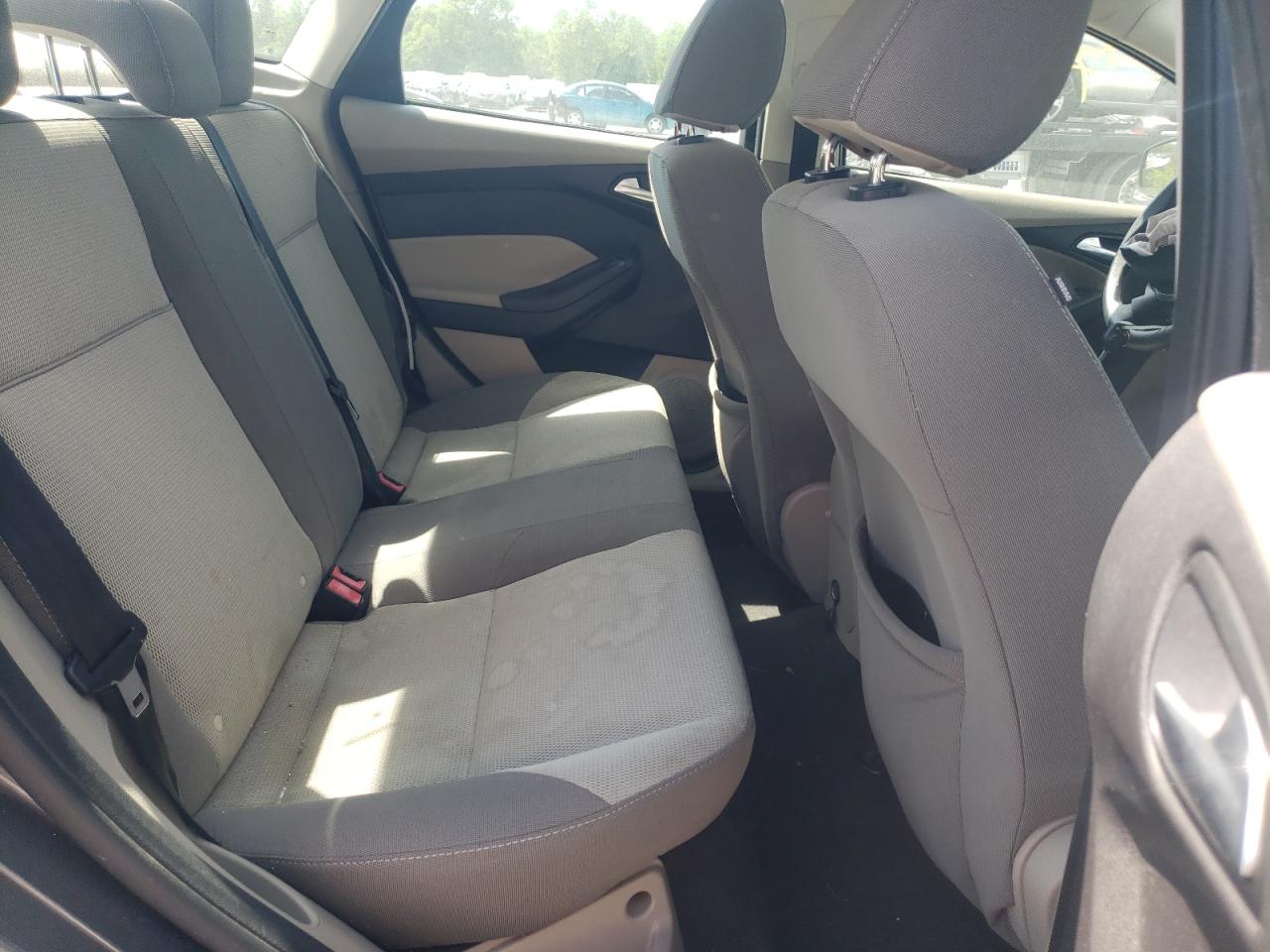 Photo 6 from auction – 2013 FORD FOCUS SE with VIN 1FADP3F29DL161237