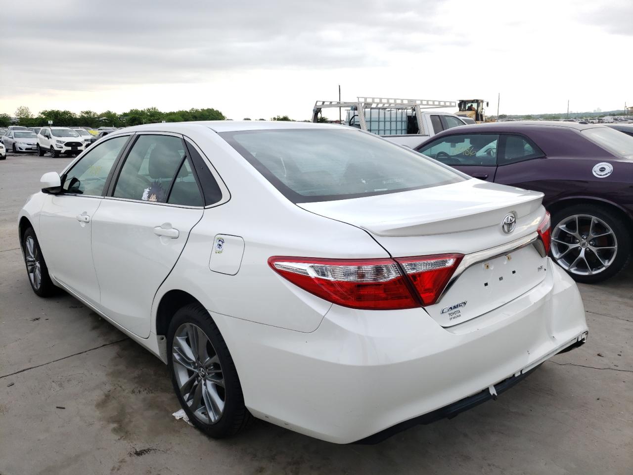 Photo 3 from auction – 2017 TOYOTA CAMRY LE with VIN 4T1BF1FK5HU314801