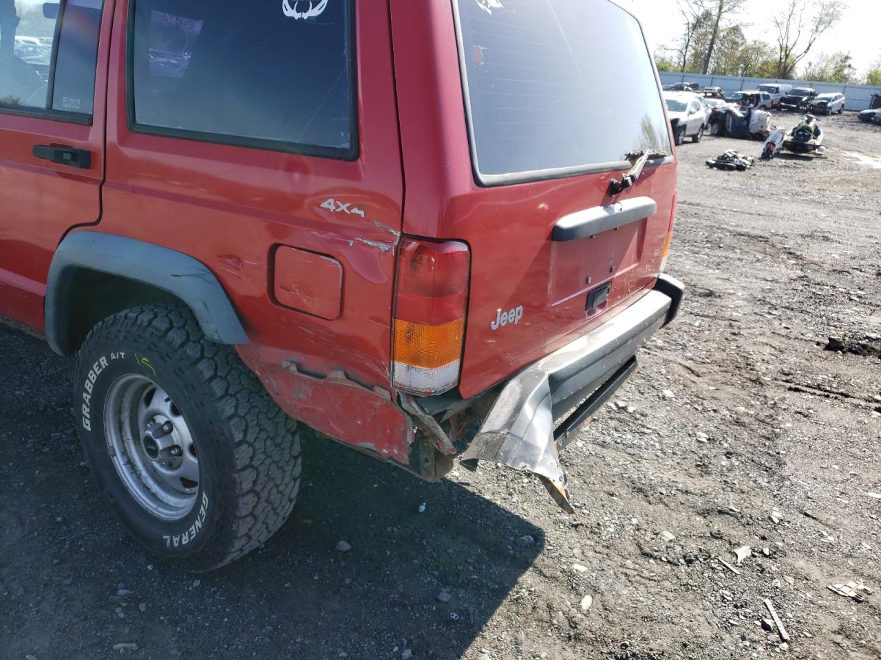 Photo 9 from auction – 1998 JEEP CHEROKEE with VIN 1J4FJ28S0WL107219