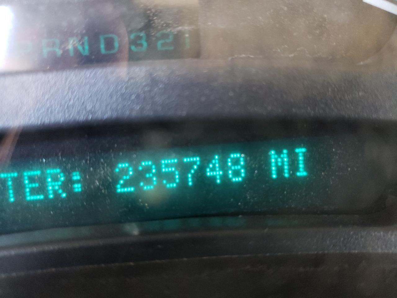 Photo 8 from auction – 2003 CHEVROLET SILVERADO with VIN 2GCEC19V431211695