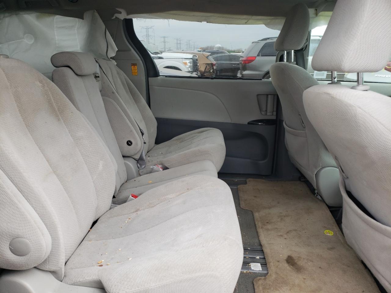 Photo 6 from auction – 2014 TOYOTA SIENNA LE with VIN 5TDKK3DC0ES456626