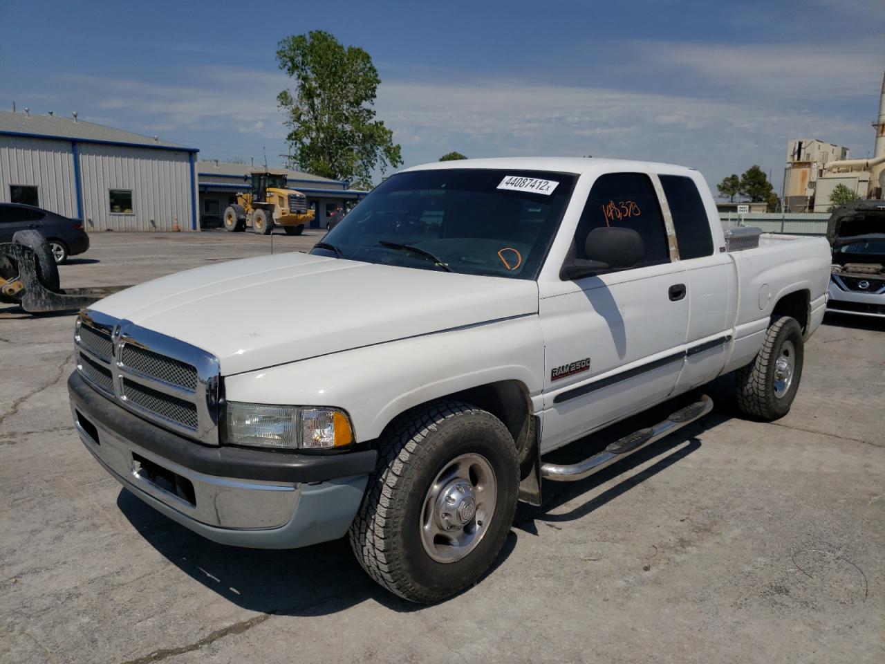 Photo 2 from auction – 2001 DODGE RAM 2500 with VIN 1B7KC23621J255983