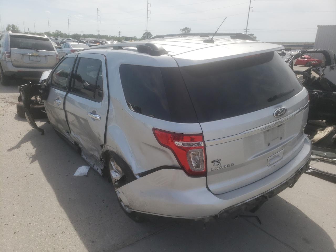 Photo 3 from auction – 2013 FORD EXPLORER L with VIN 1FM5K7F81DGB51198