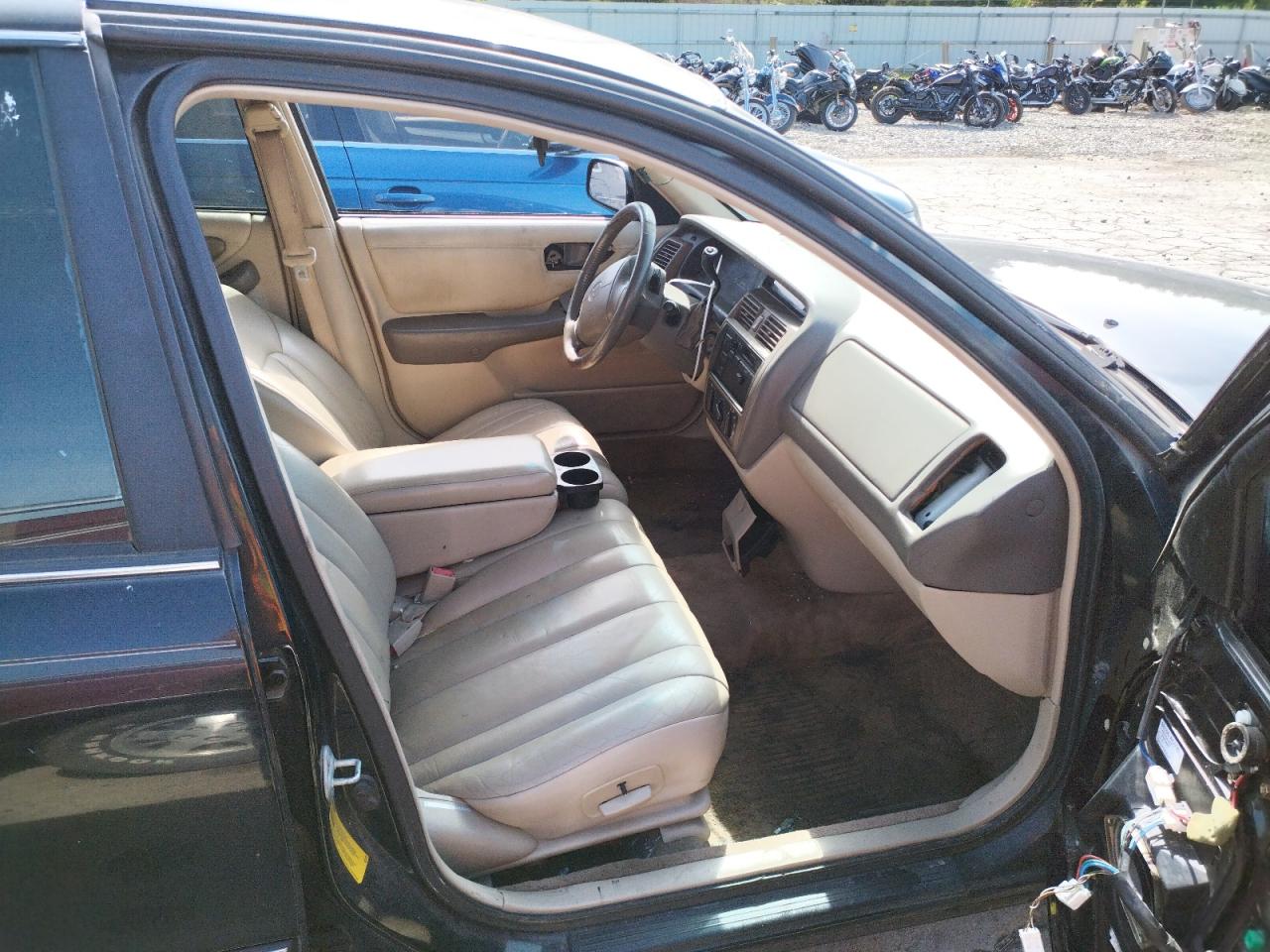 Photo 5 from auction – 1998 TOYOTA AVALON XL with VIN 4T1BF18B6WU234319