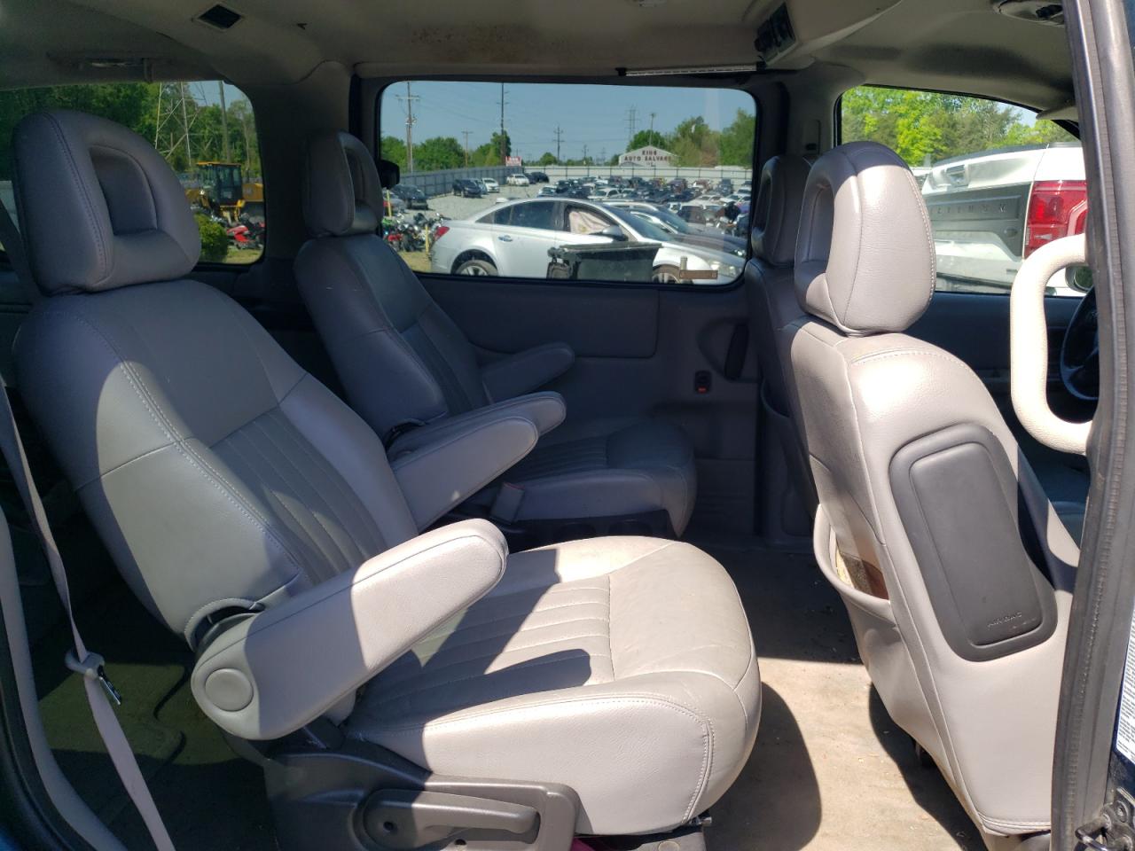 Photo 6 from auction – 2002 PONTIAC MONTANA with VIN 1GMDX03E52D190907