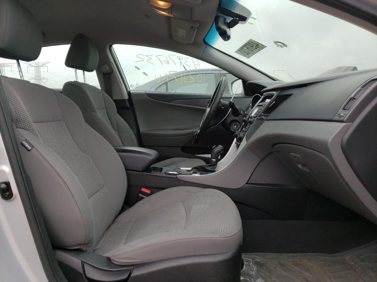 Photo 5 from auction – 2013 HYUNDAI SONATA GLS with VIN 5NPEB4AC8DH810789