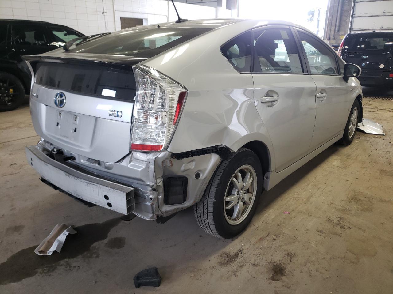 Photo 4 from auction – 2010 TOYOTA PRIUS with VIN JTDKN3DU2A0102801