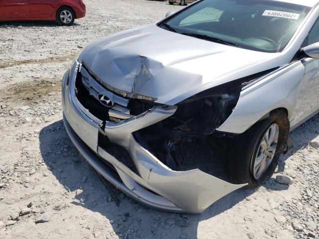 Photo 9 from auction – 2013 HYUNDAI SONATA SE with VIN 5NPEC4AC7DH695535