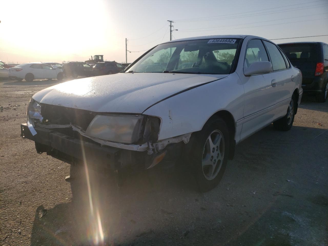 Photo 2 from auction – 1998 TOYOTA AVALON XL with VIN 4T1BF18B3WU256245
