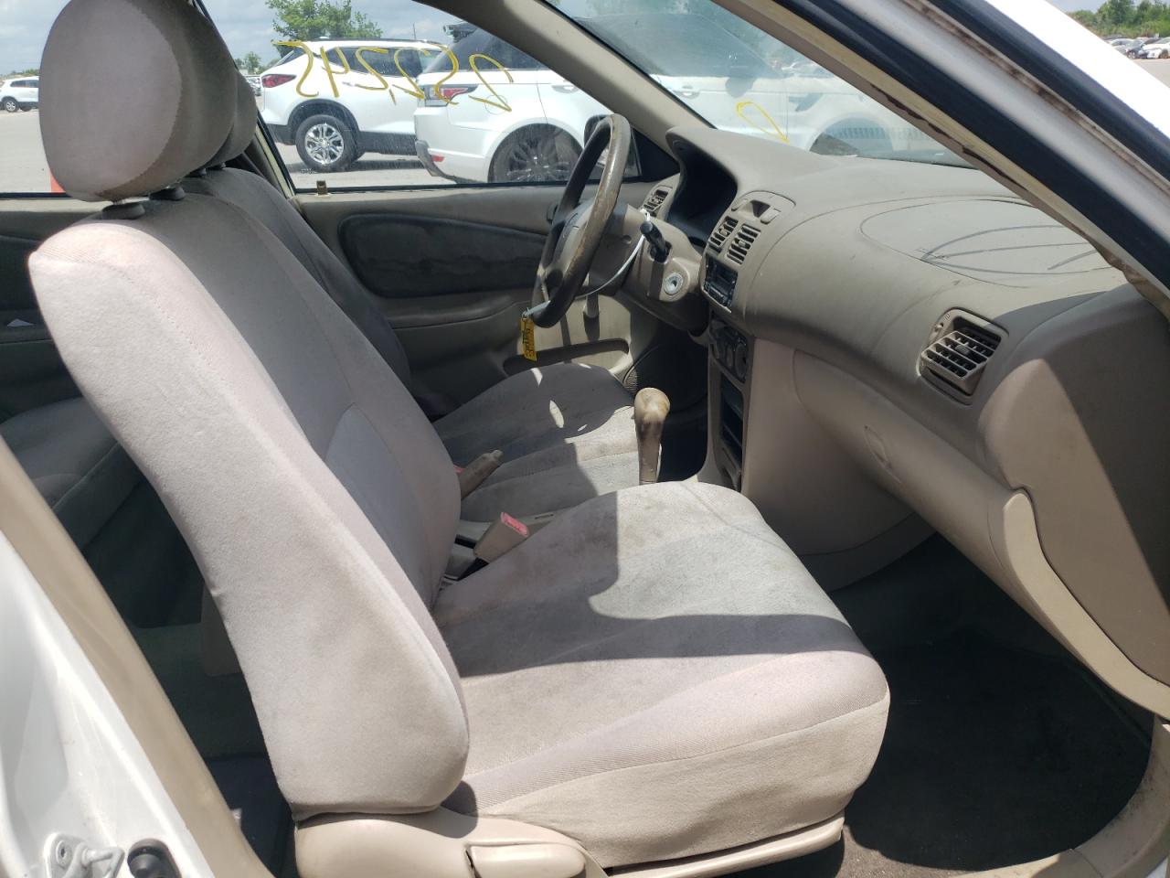 Photo 5 from auction – 1998 TOYOTA COROLLA VE with VIN 1NXBR12E8WZ126262
