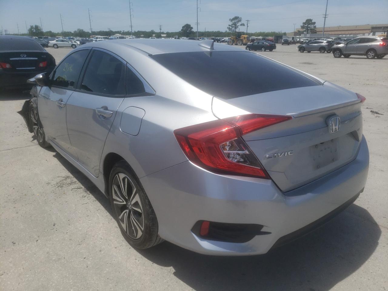 Photo 3 from auction – 2018 HONDA CIVIC EX with VIN JHMFC1F38JX004152