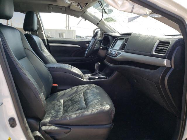 Photo 5 from auction – 2016 TOYOTA HIGHLANDER with VIN 5TDKKRFHXGS174394