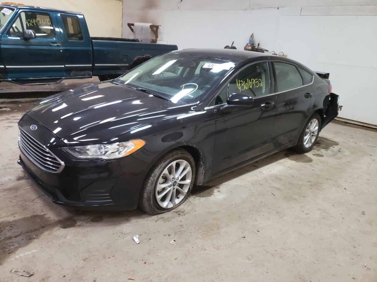 Photo 2 from auction – 2020 FORD FUSION SE with VIN 3FA6P0HD4LR255533