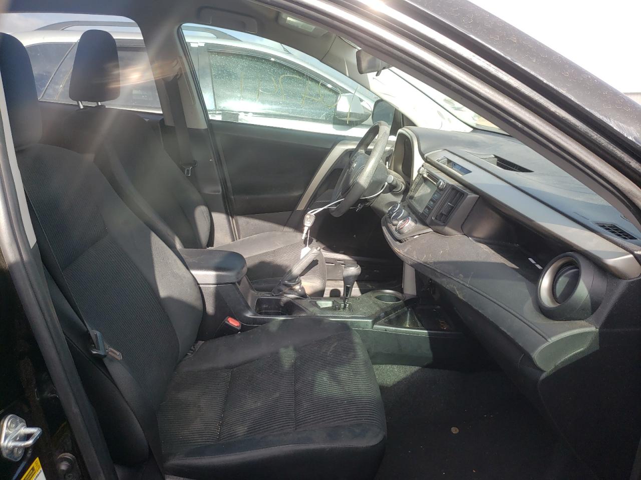 Photo 5 from auction – 2014 TOYOTA RAV4 LE with VIN 2T3ZFREV6EW117373