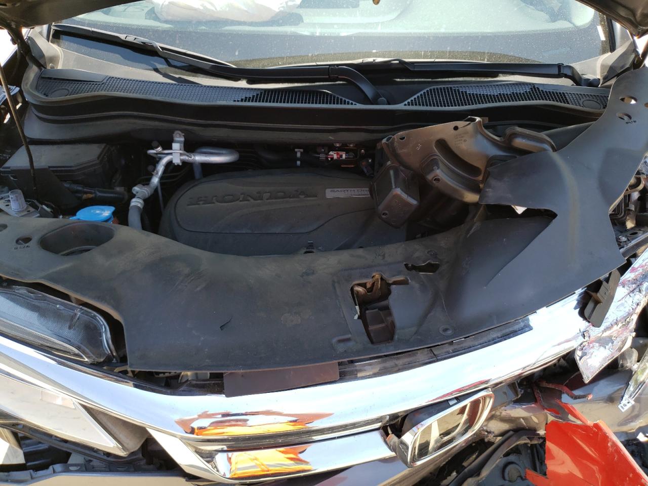 Photo 7 from auction – 2019 HONDA PILOT TOUR with VIN 5FNYF5H68KB034182