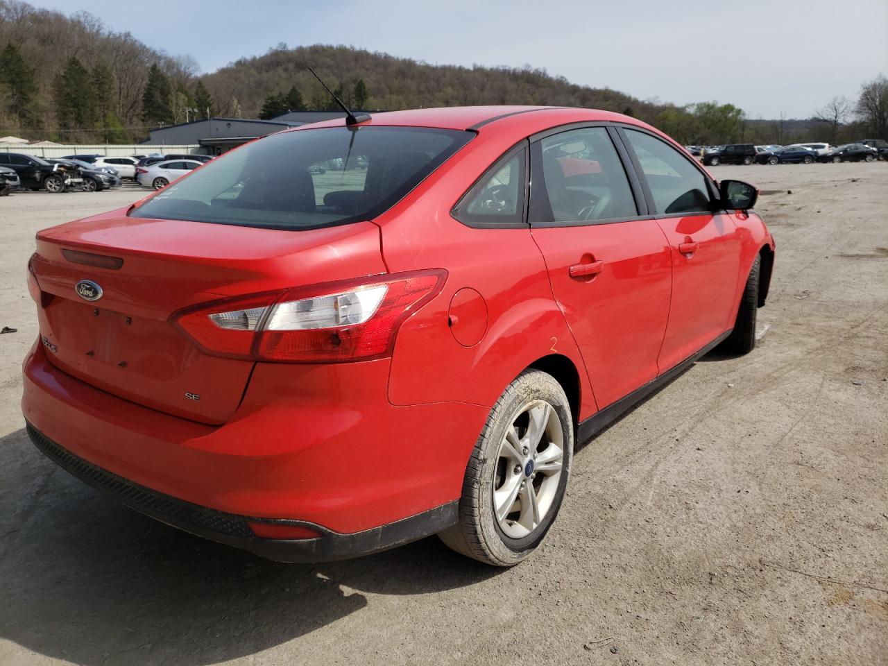 Photo 4 from auction – 2013 FORD FOCUS SE with VIN 1FADP3F24DL261391