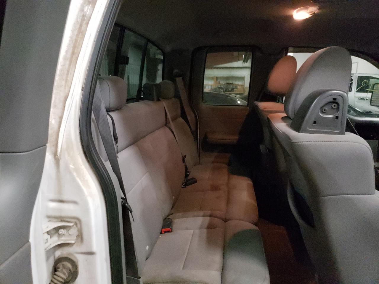 Photo 6 from auction – 2004 FORD F150 with VIN 1FTRX14W04FA11087