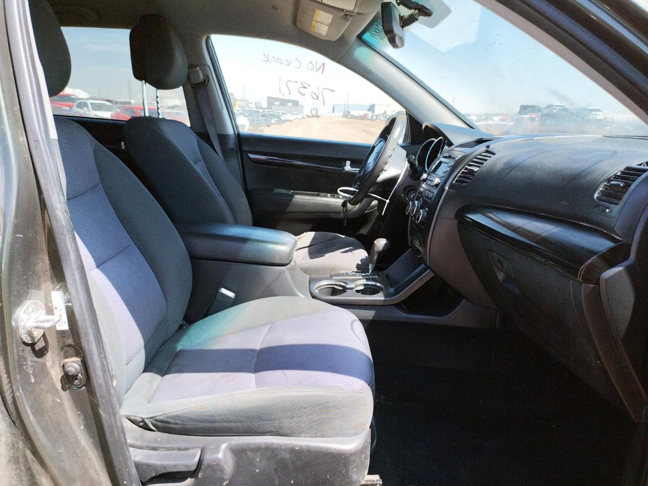 Photo 5 from auction – 2012 KIA SORENTO BA with VIN 5XYKTDA26CG291996