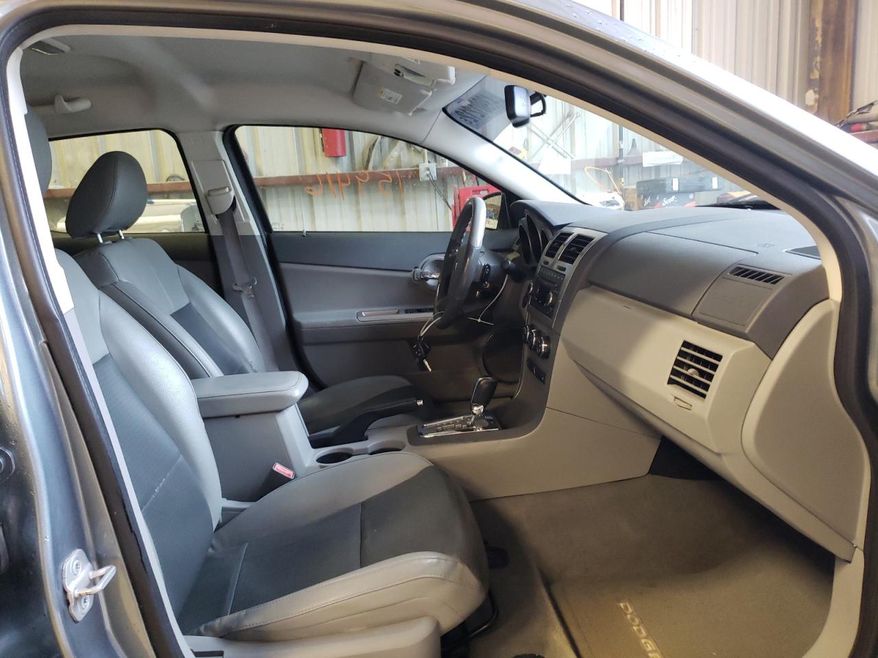 Photo 5 from auction – 2008 DODGE AVENGER R/ with VIN 1B3LC76M18N665125