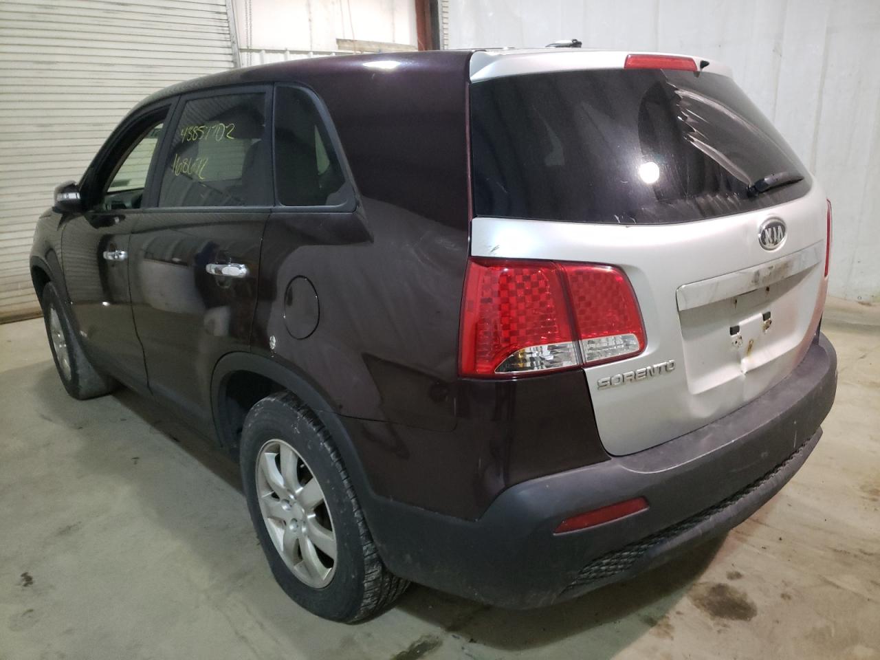 Photo 3 from auction – 2011 KIA SORENTO BA with VIN 5XYKTCA13BG006221