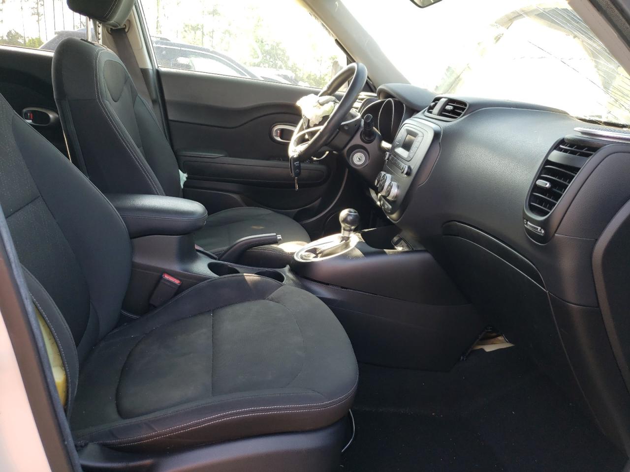 Photo 5 from auction – 2014 KIA SOUL with VIN KNDJN2A22E7066355