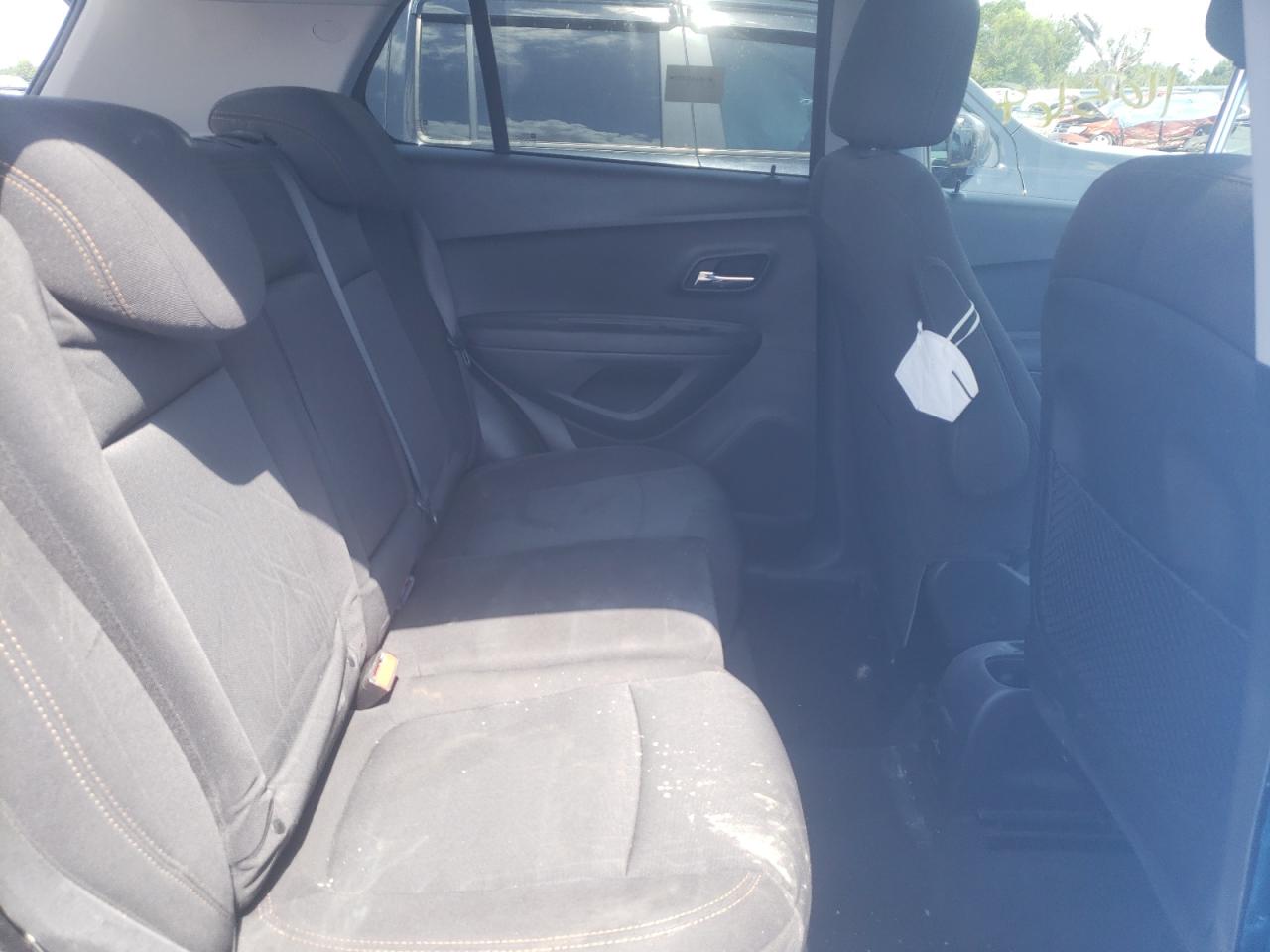 Photo 6 from auction – 2020 CHEVROLET TRAX 1LT with VIN 3GNCJLSB1LL205271