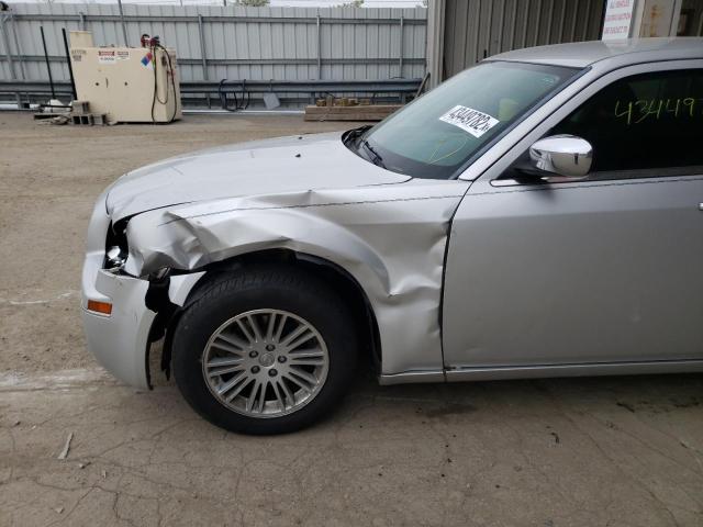 Photo 9 from auction – 2010 CHRYSLER 300 TOURIN with VIN 2C3CA4CD0AH329430
