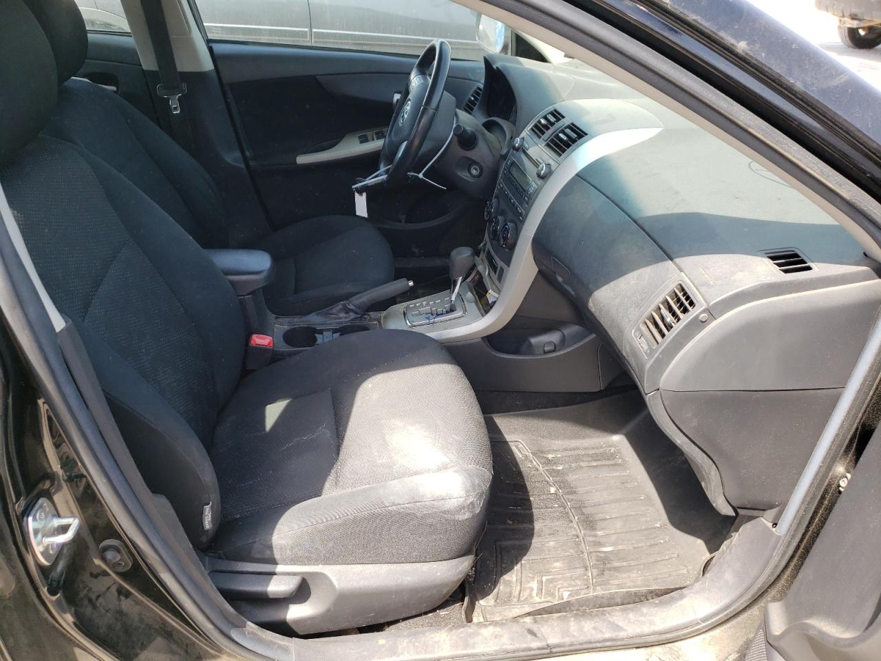 Foto 5 de la subasta – 2010 TOYOTA COROLLA BA con VIN 2T1BU4EE4AC531749